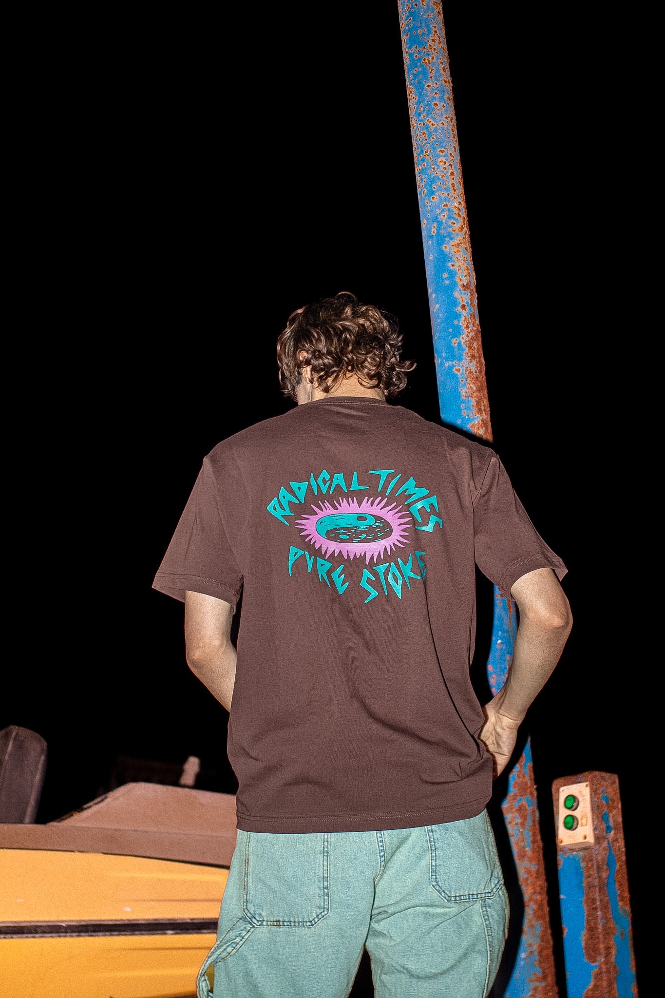RADICAL TIMES BROWN TEE