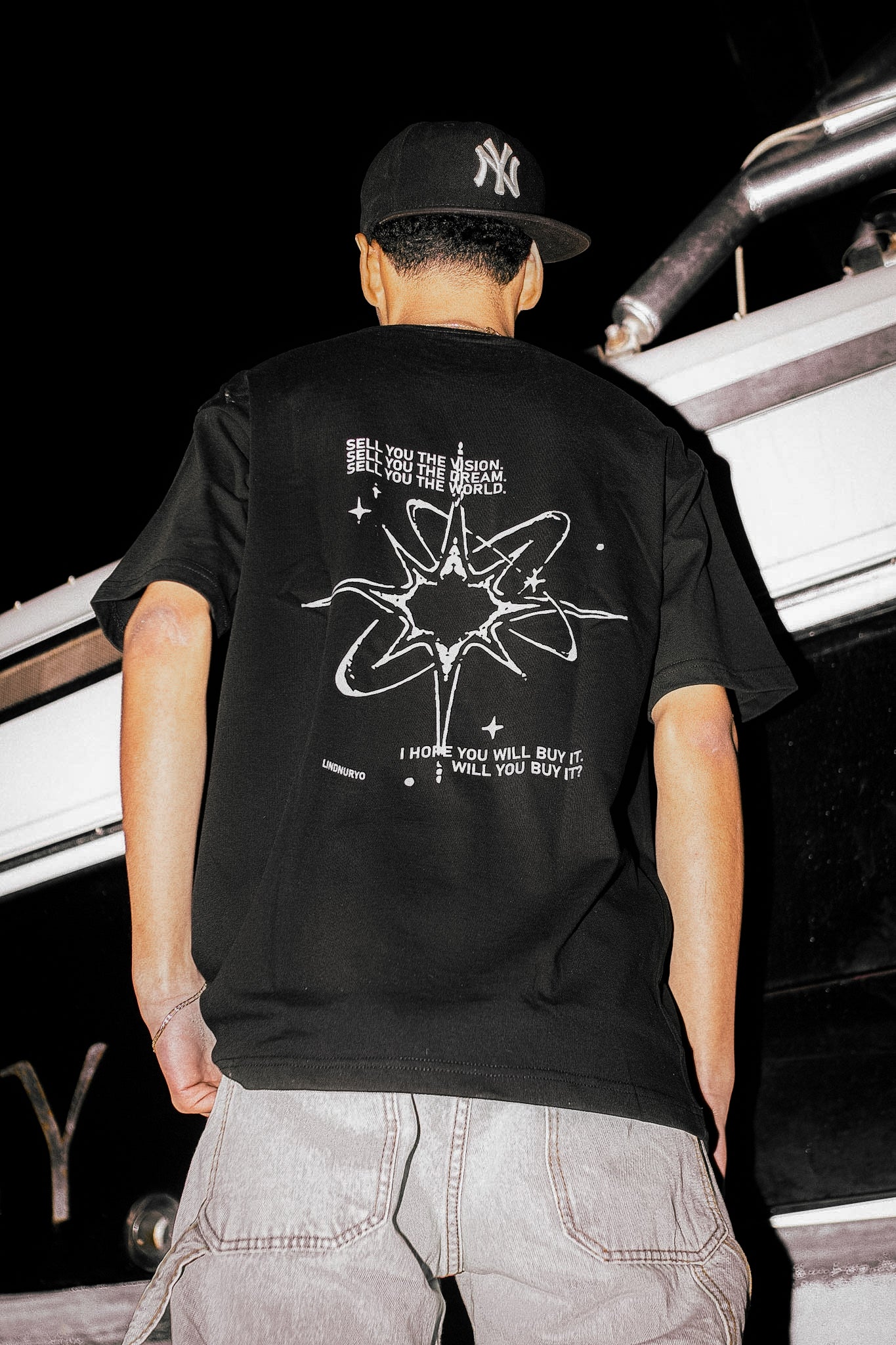 COSMIC VISION BLACK TEE