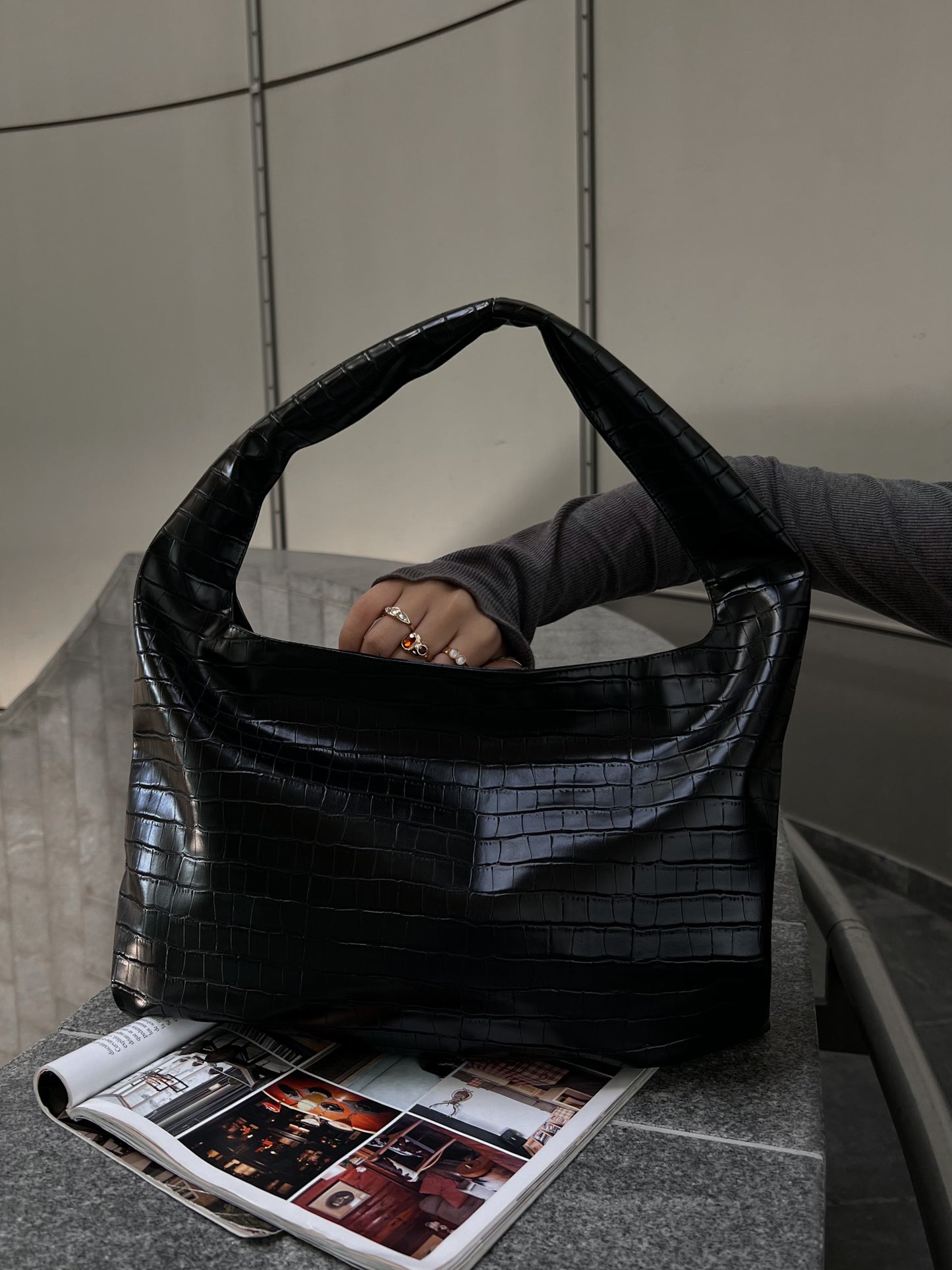 CROCO BAG BLACK