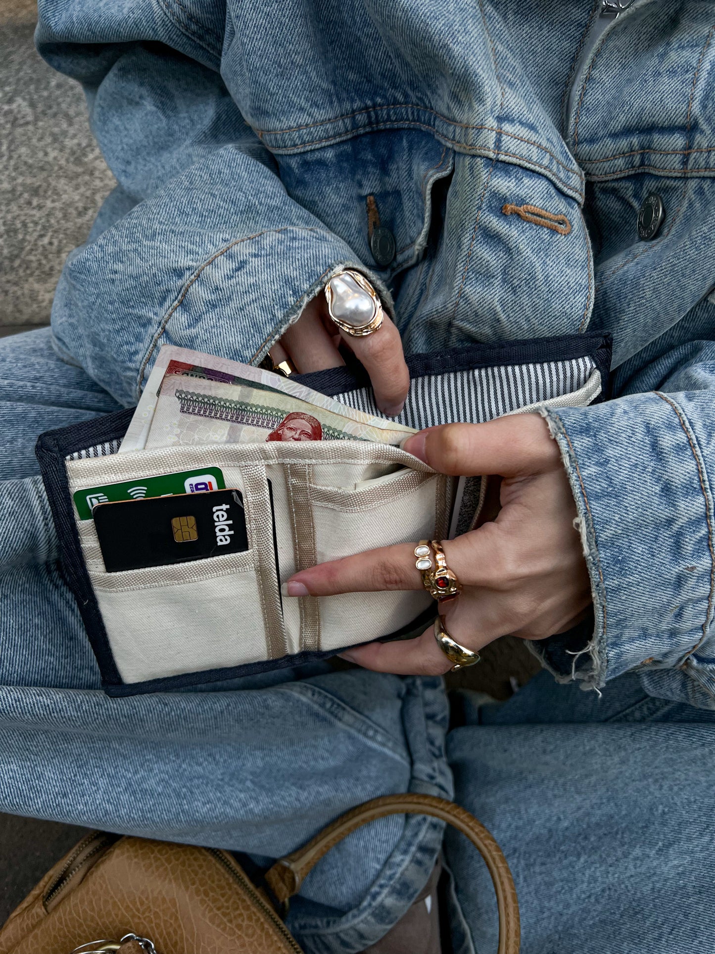 RIVER BLUE WALLET