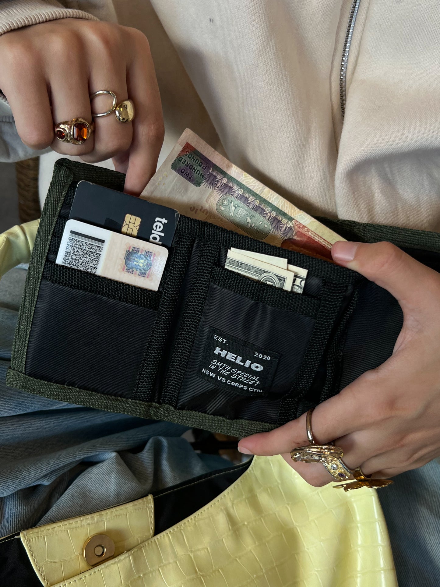 URBAN OLIVE WALLET