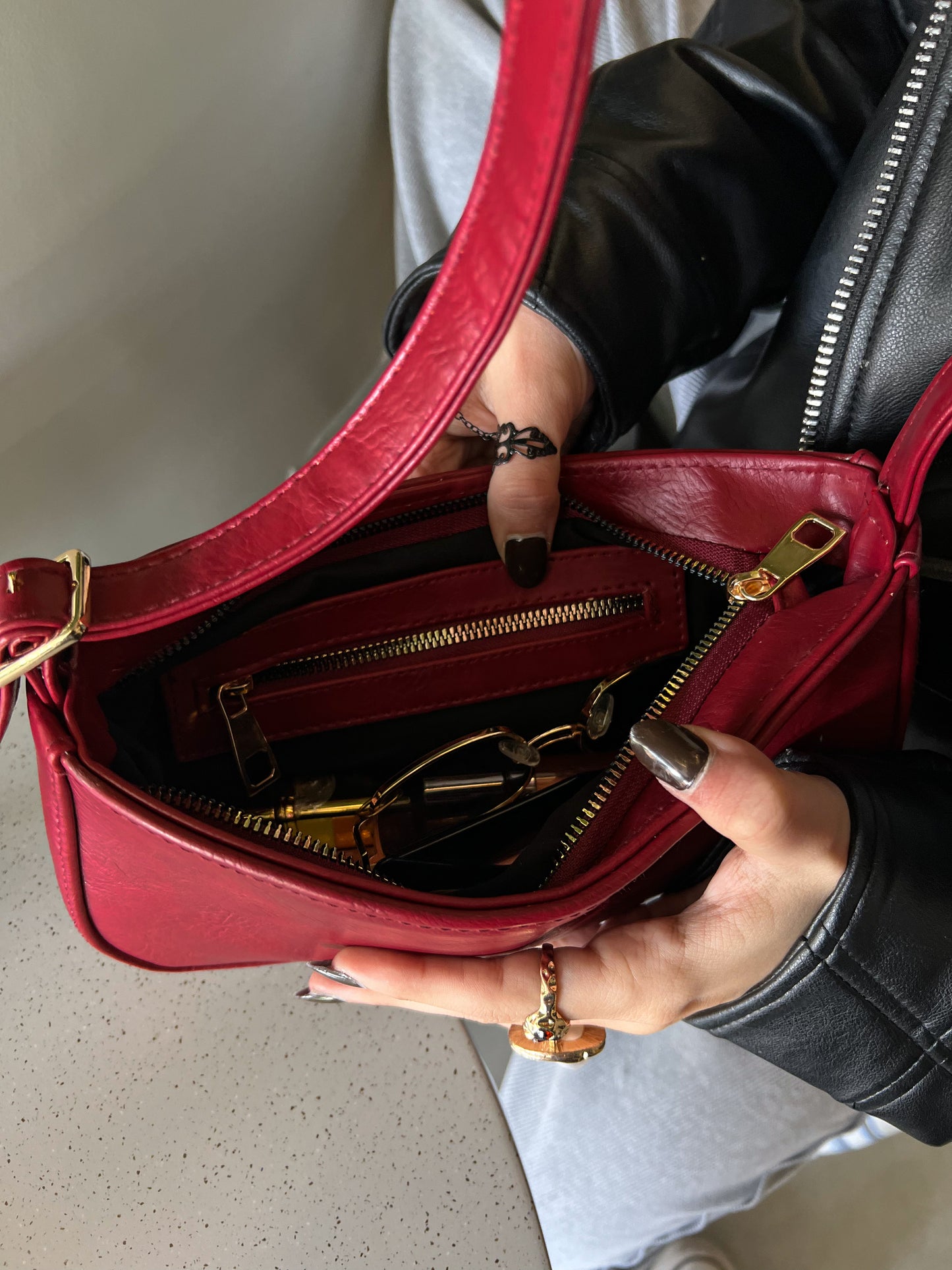 TOKEN BAG CHERRY RED
