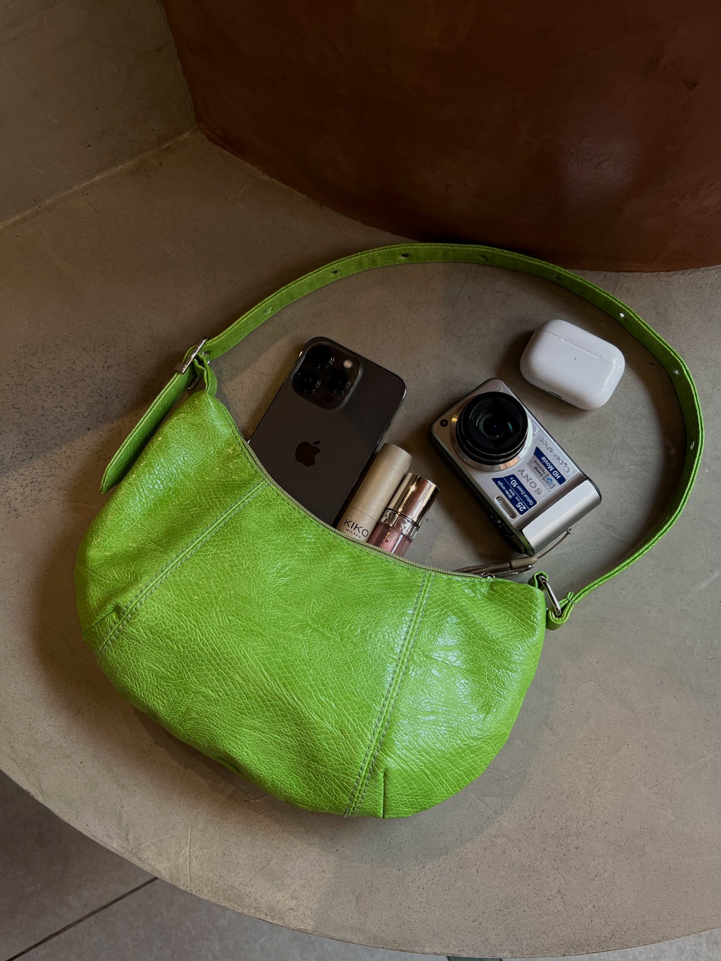 DRAGON BAG LIME GREEN