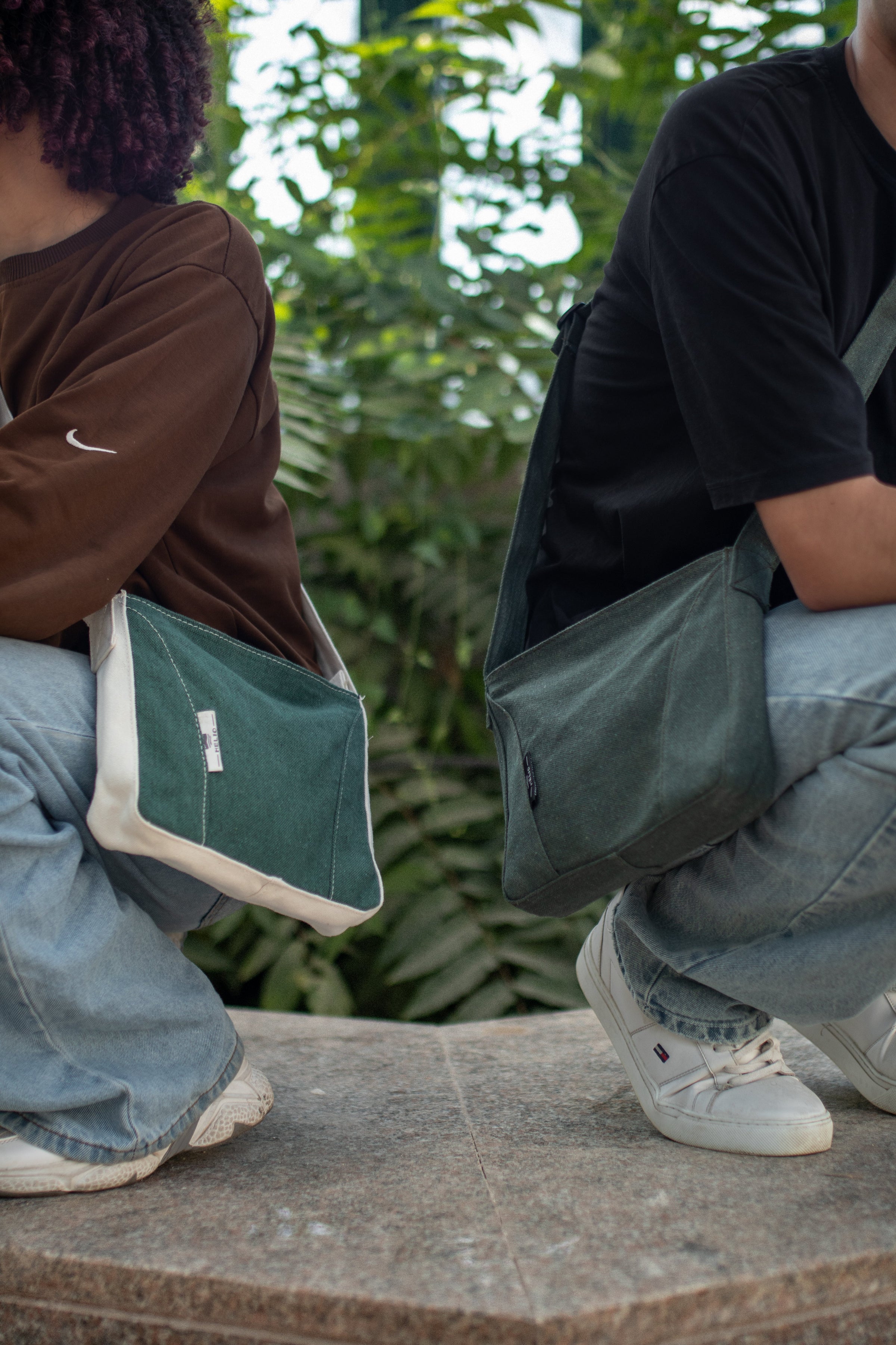 Compact Cross Bags