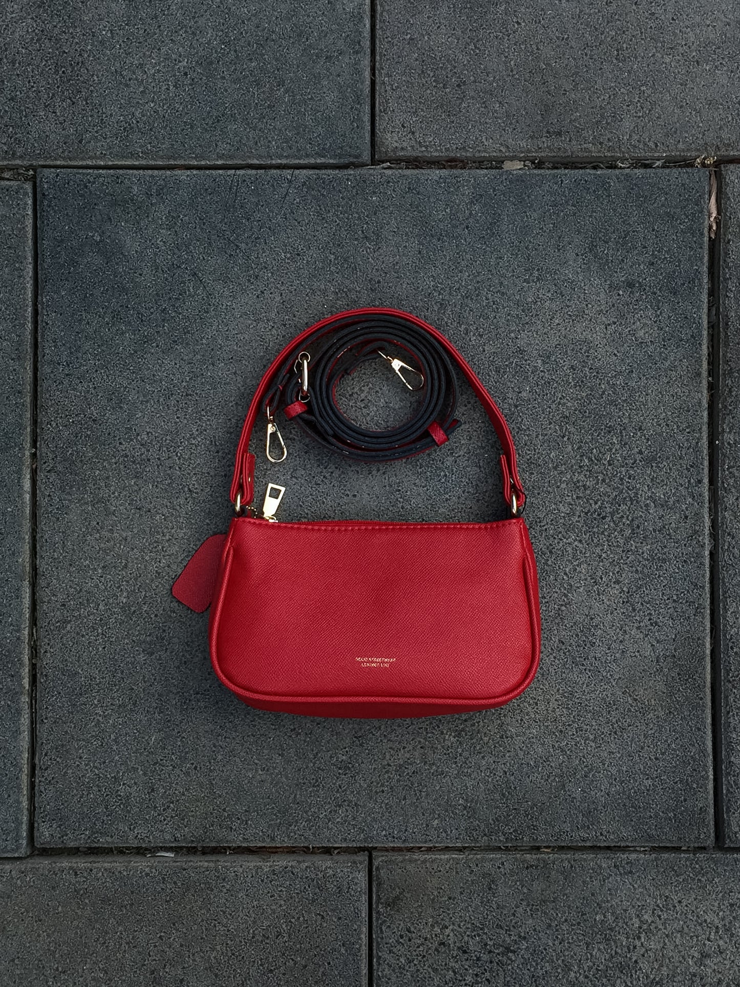 SWITCH BAG RED