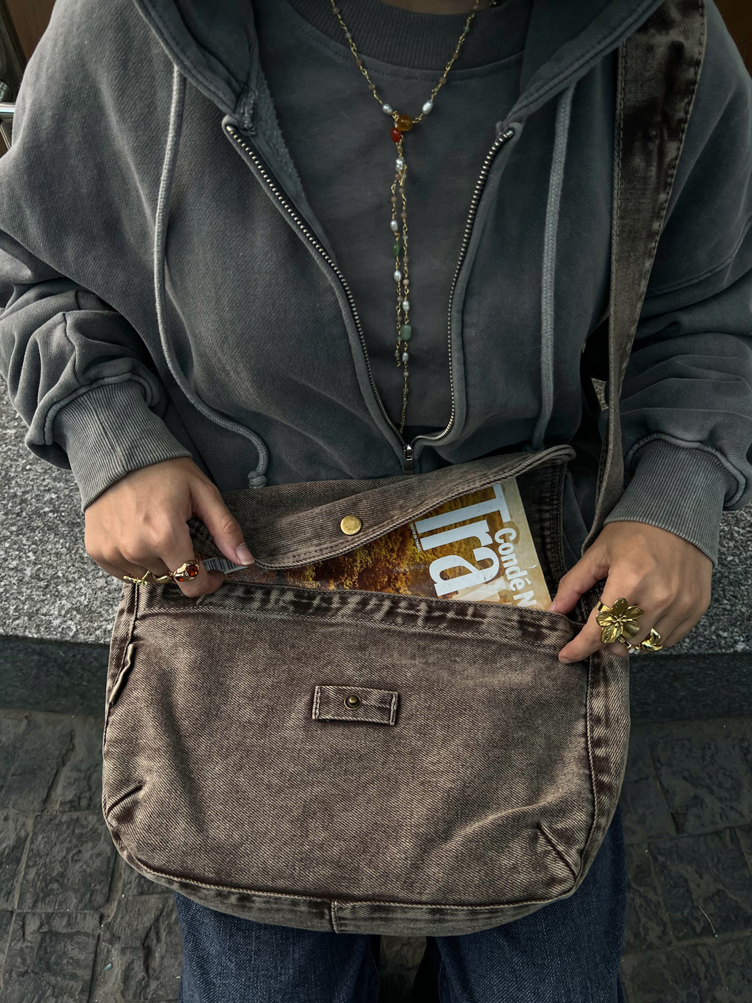 ASH BROWN WASHED SIDE BAG