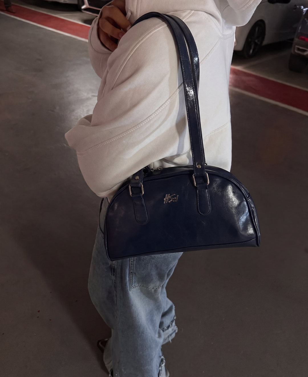 BOWLER BAG NAVY BLUE