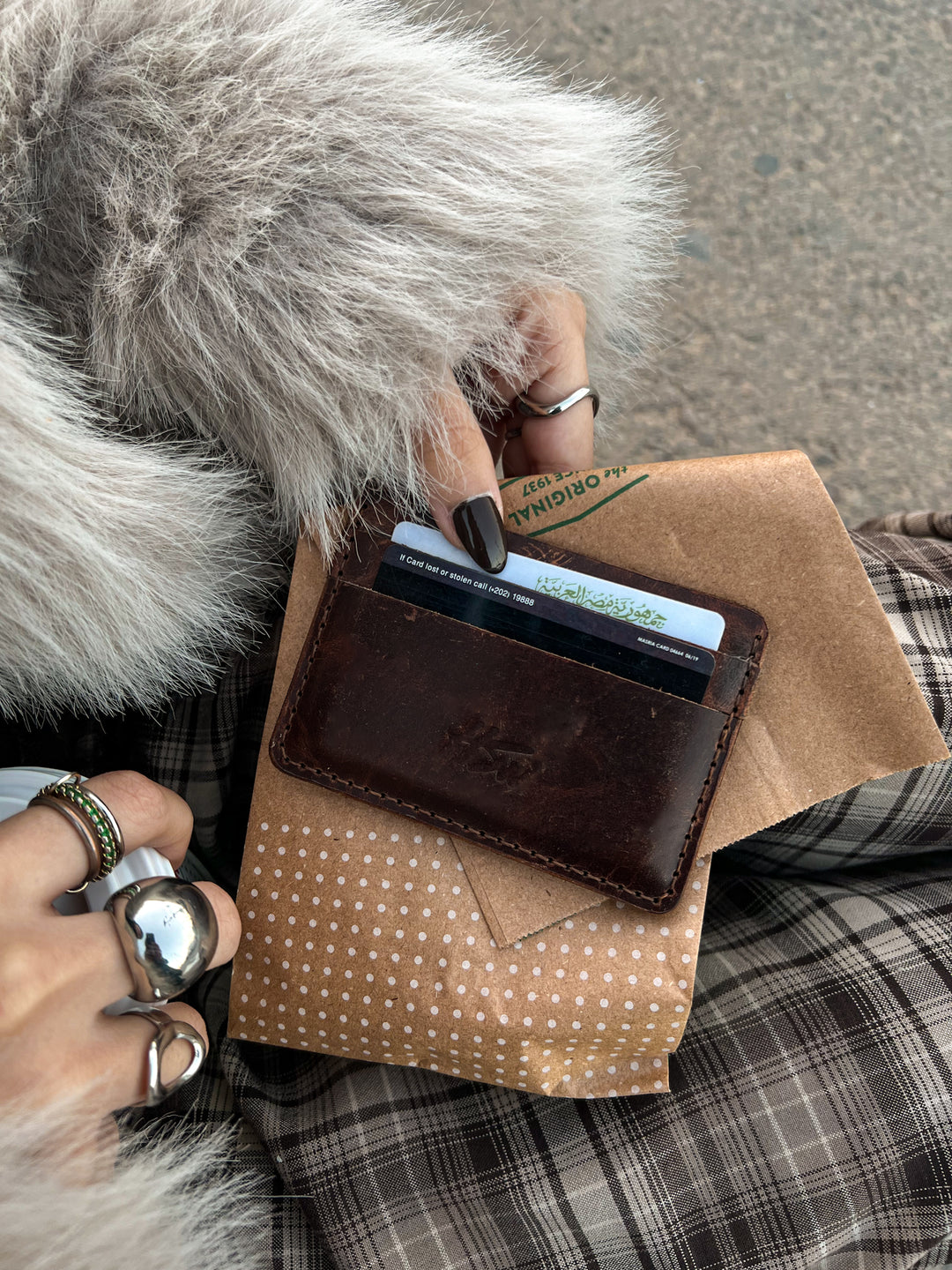 DARK WOOD CARDHOLDER