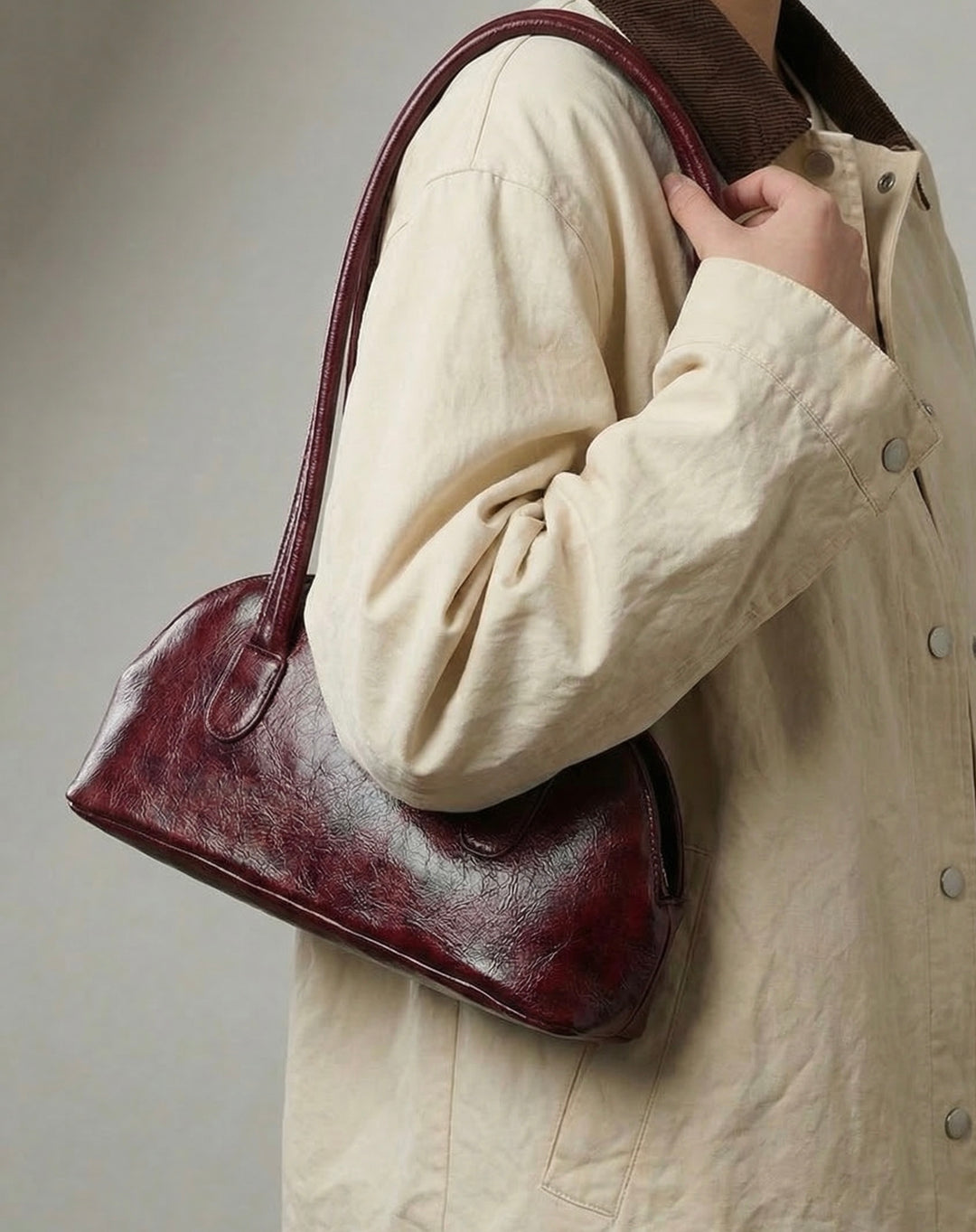 BRANDED BAGUETTE BAG BURGUNDY