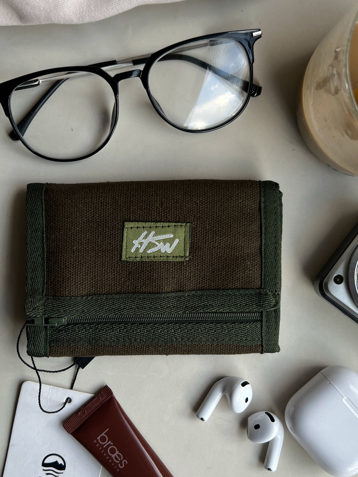 BASIC OLIVE WALLET