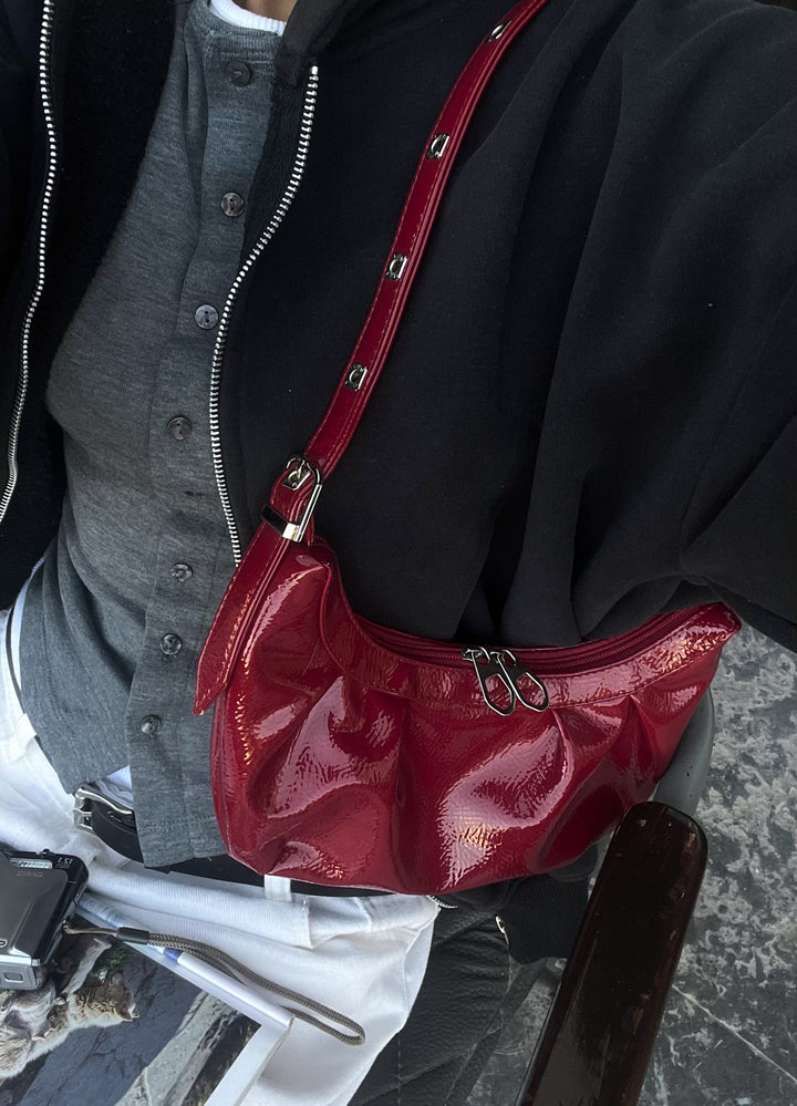 VERNIS BAG GLOSSY RED