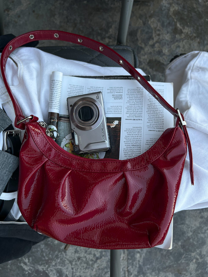 VERNIS BAG GLOSSY RED