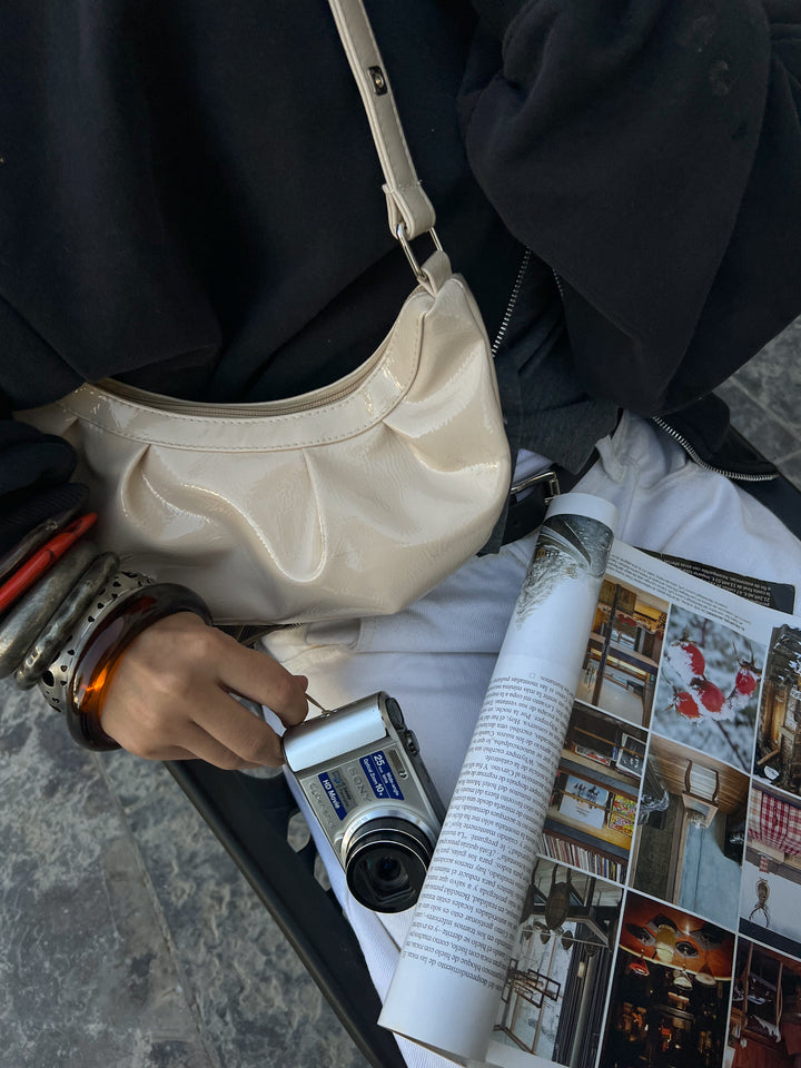 VERNIS BAG CREAM BEIGE