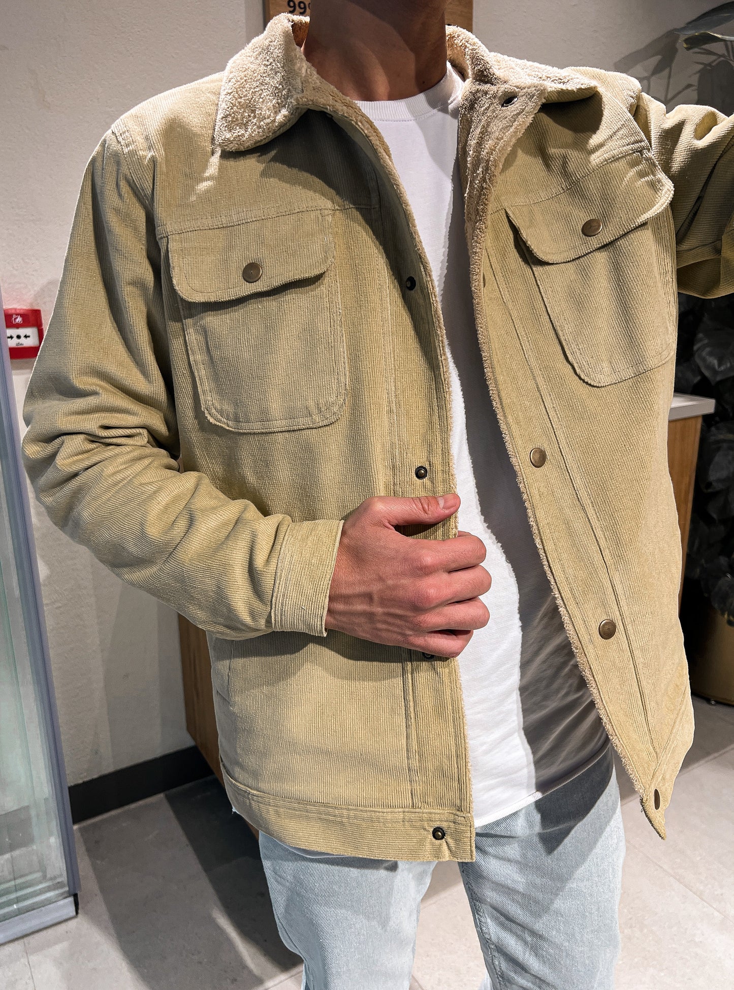 FLEECE-LINED CORDUROY JACKET BEIGE