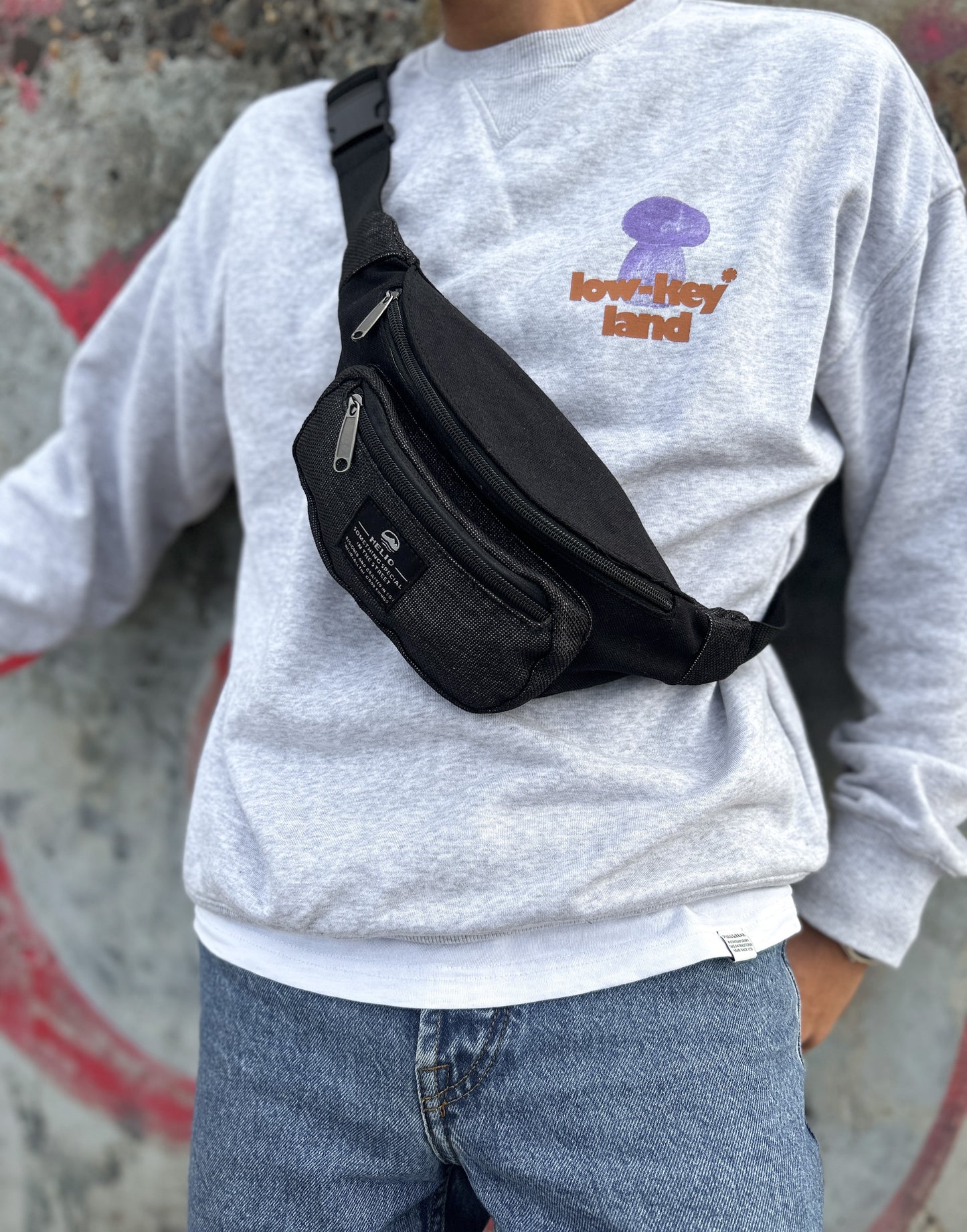 HIPPIE FANNY PACK BLACK