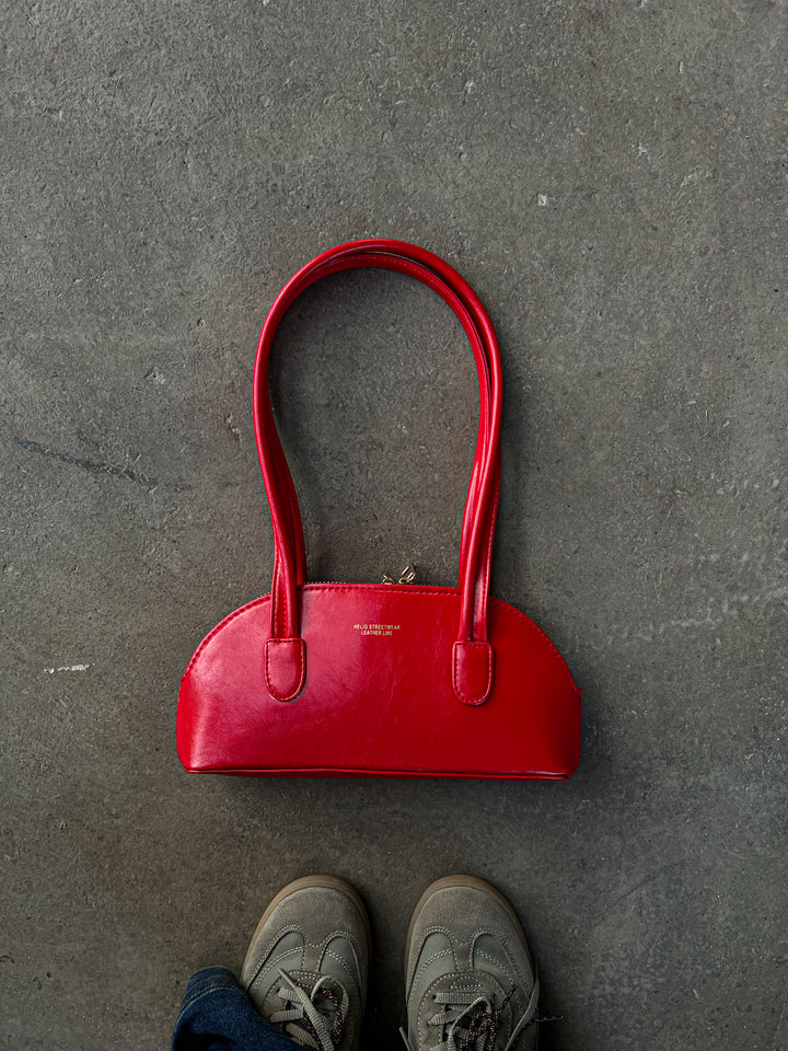 BAGUETTE BAG CHERRY TOMATO