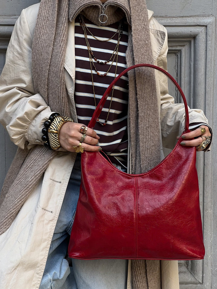 HOBO BAG BLOODY RED