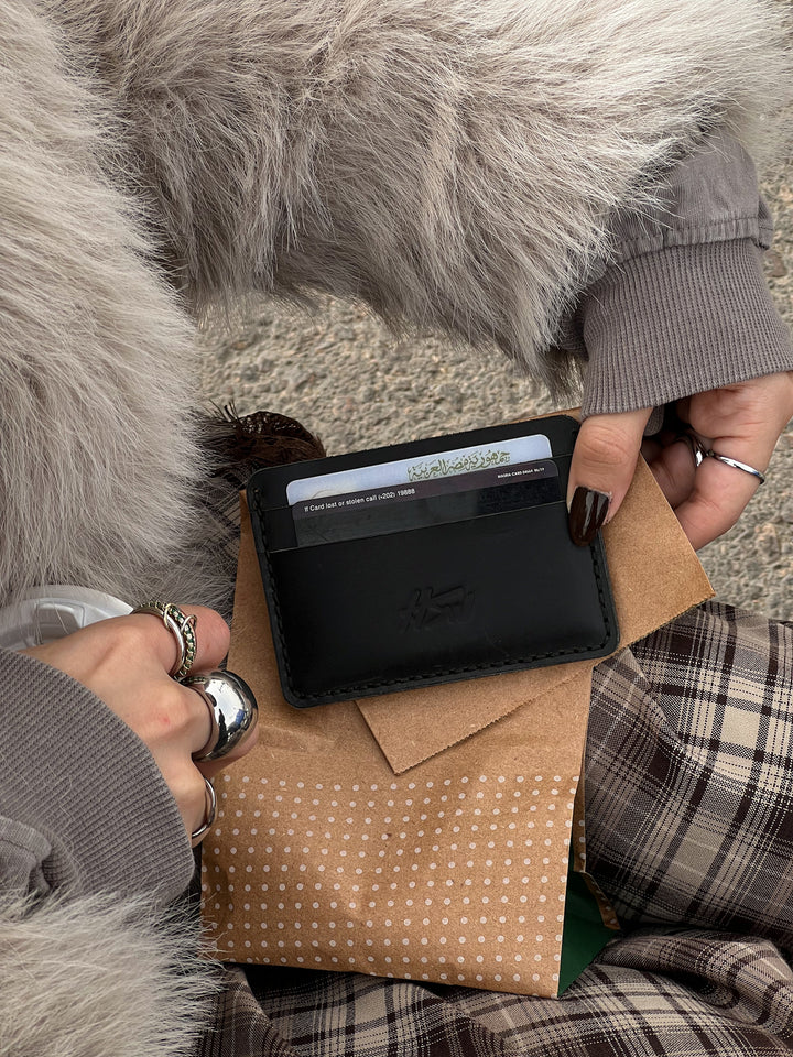 CARBON BLACK CARDHOLDER