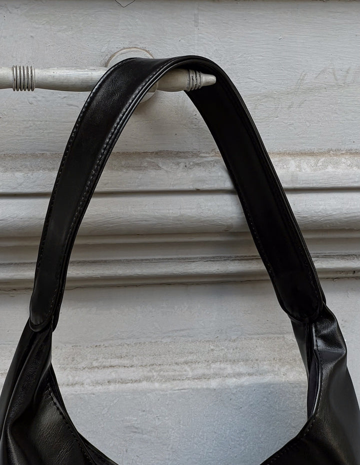 HOBO BAG BLACK