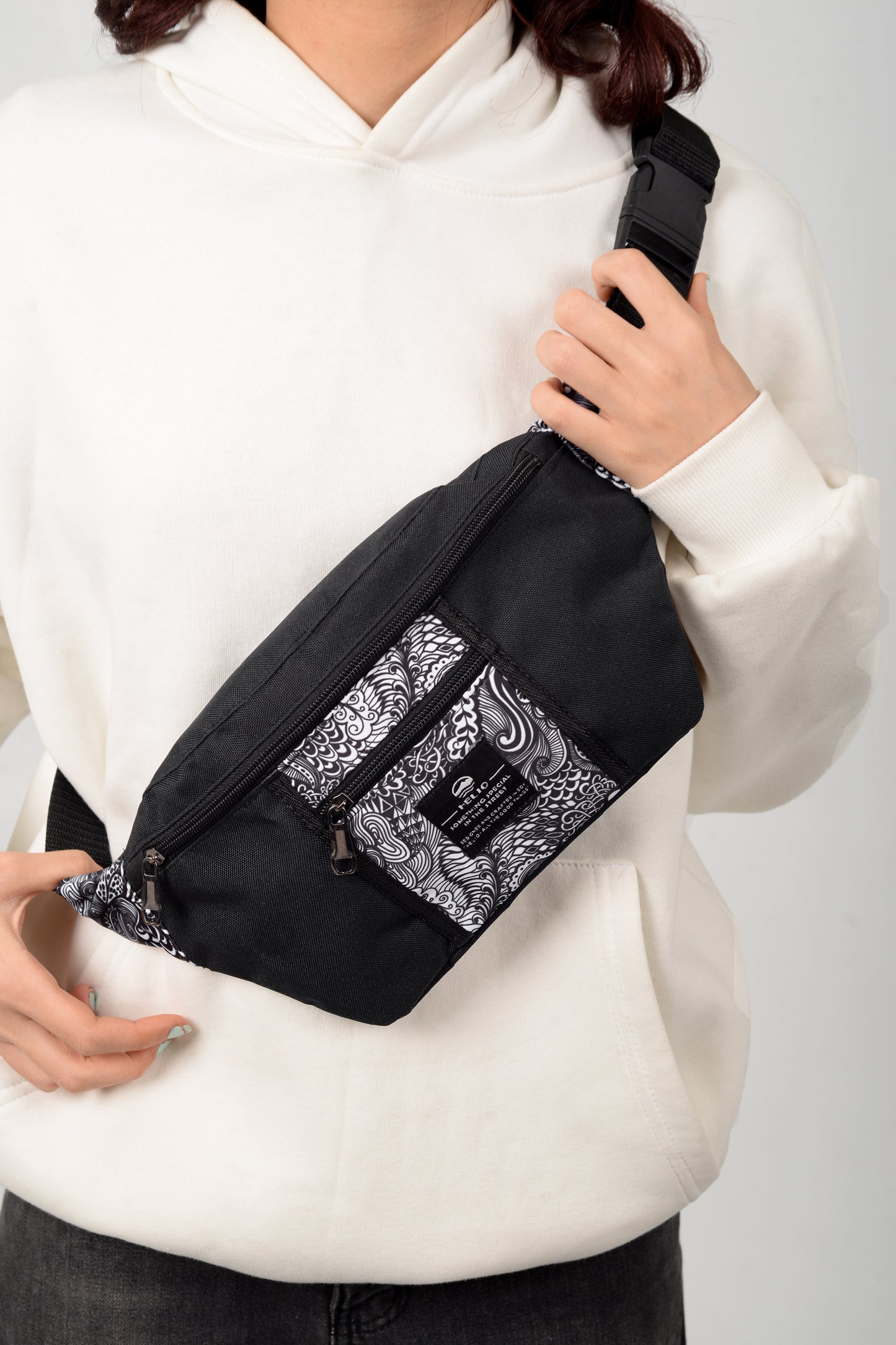 NETERO FANNY PACK WHITE